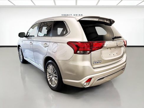 Used 2022 Mitsubishi Outlander LE AWD/4WD image 4