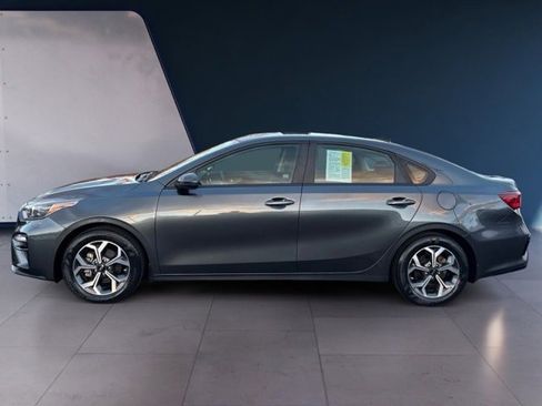 Used 2019 Kia Forte LXS image 2