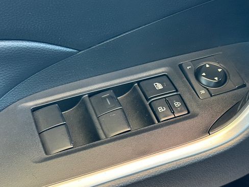 Certified 2022 Toyota RAV4 LE AWD/4WD image 14