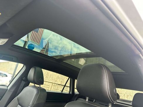 Used 2023 Volkswagen Atlas Cross Sport SEL R-Line image 22