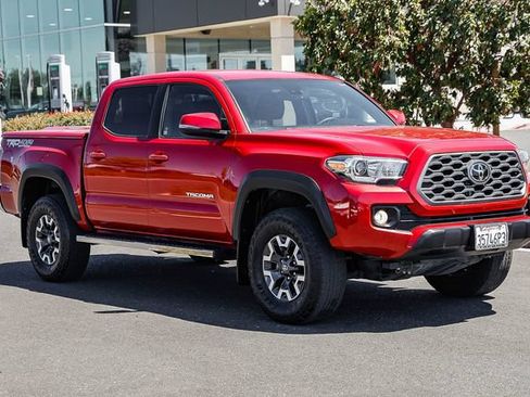 Used 2022 Toyota Tacoma TRD Off-Road AWD/4WD image 6