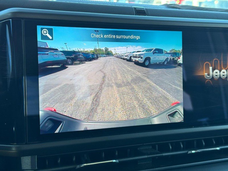 Used 2026 Jeep Gladiator Mojave AWD/4WD image 21