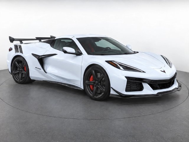Used 2024 Chevrolet Corvette Z06 w/ Z07 Performance Package RWD image 2