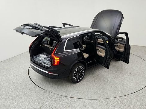 New 2026 Volvo XC90 B6 Plus w/ Protection Package image 44