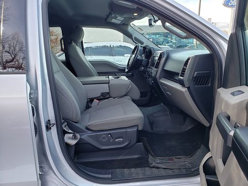 Used 2017 Ford F150 XLT w/ Equipment Group 302A Luxury image 9