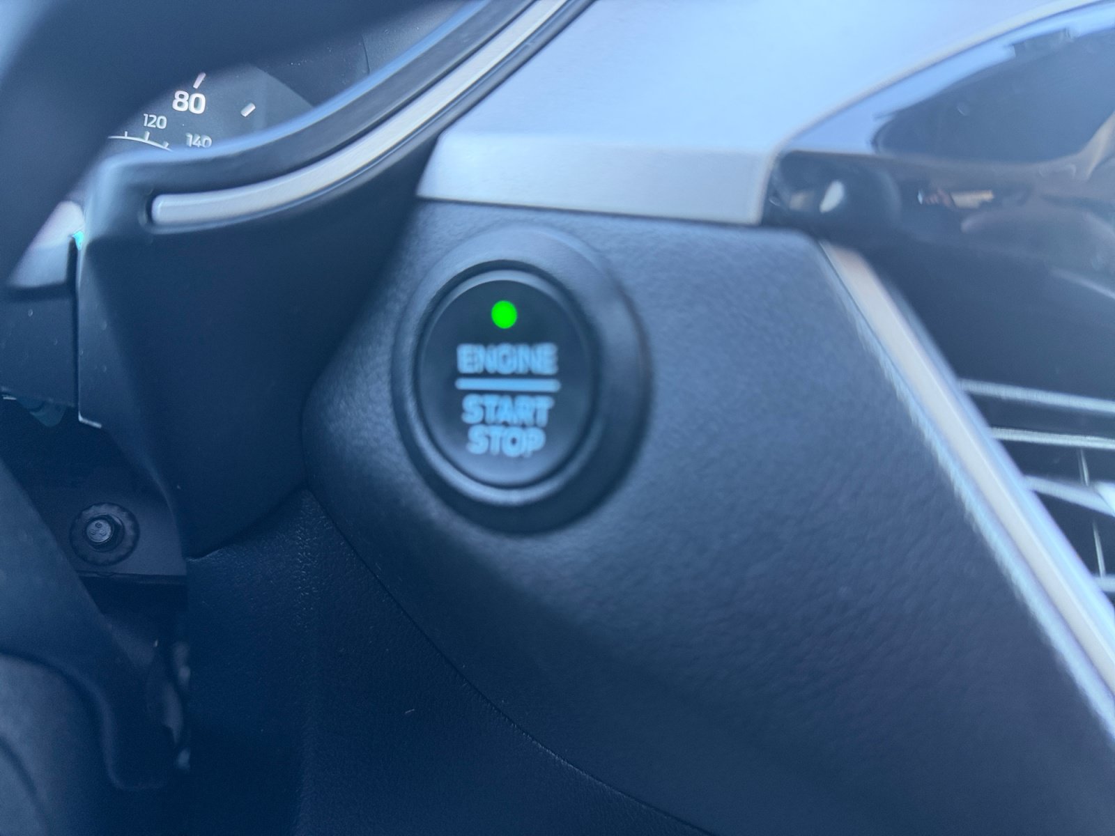 Used 2022 Ford Escape SEL AWD/4WD image 15