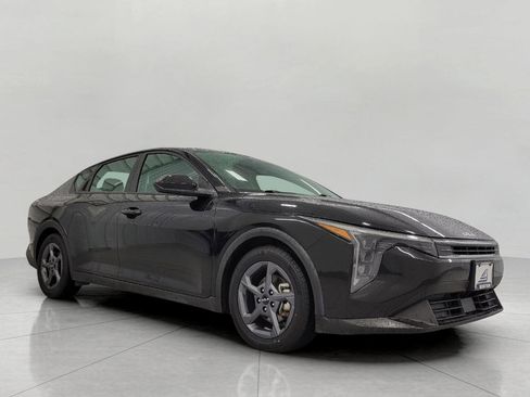 Used 2025 Kia K4 FWD image 1