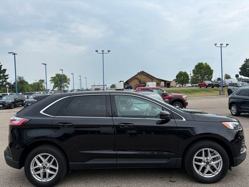 Used 2024 Ford Edge SEL w/ Convenience Package AWD/4WD image 5
