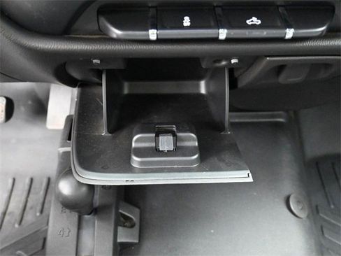 Used 2018 Chevrolet Silverado 1500 Custom w/ Custom Value Package image 23