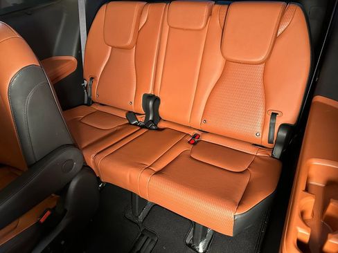 Used 2024 Kia Carnival SX Prestige FWD image 22