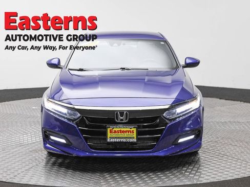 Used 2018 Honda Accord Sport image 2