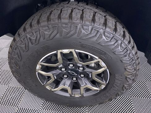 New 2026 Chevrolet Colorado ZR2 w/ Technology Package image 17