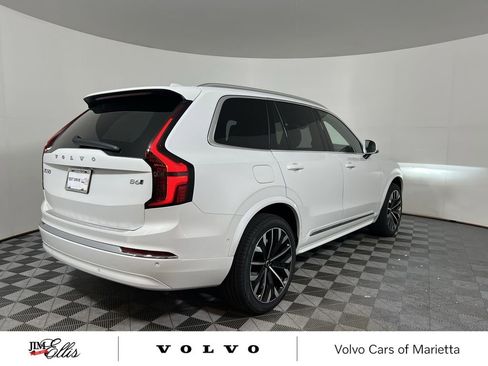 New 2026 Volvo XC90 B6 Plus w/ Protection Package Premier image 8