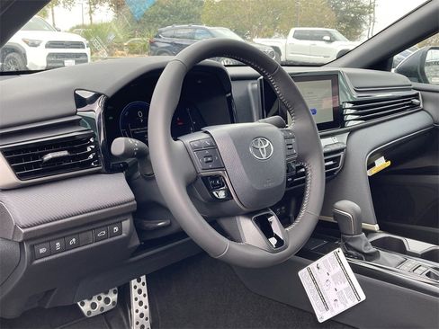 New 2026 Toyota Camry SE image 9