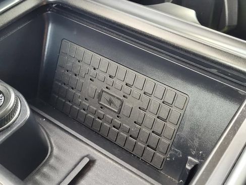Used 2025 Ford Expedition Active RWD image 30