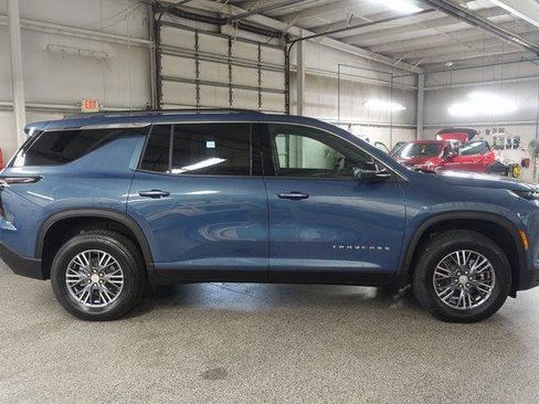 New 2026 Chevrolet Traverse LT image 8