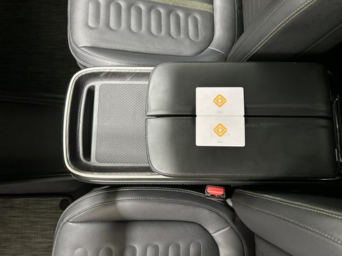 Used 2023 Rivian R1T Adventure AWD/4WD image 29