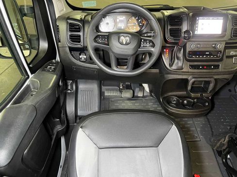 Used 2024 RAM ProMaster 2500 w/ Convenience Group FWD image 37