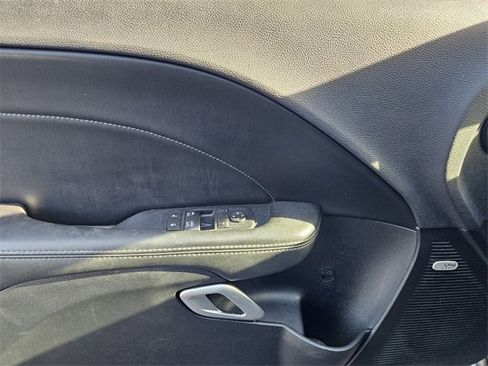 Used 2017 Dodge Challenger R/T Plus image 10