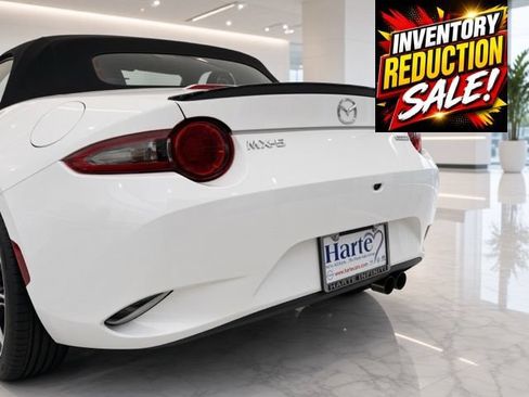 Used 2020 MAZDA MX-5 Miata Club RWD image 9