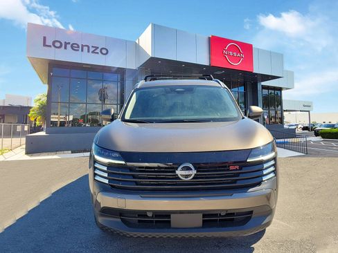 New 2025 Nissan Kicks SR image 2