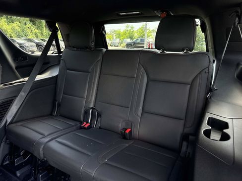 Used 2023 Chevrolet Tahoe High Country AWD/4WD image 12