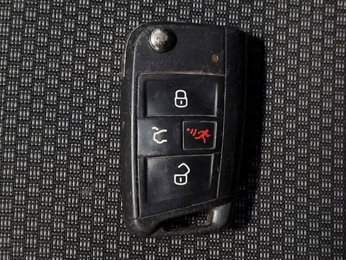 Used 2019 Volkswagen Jetta S w/ Driver Assistance Package FWD image 32