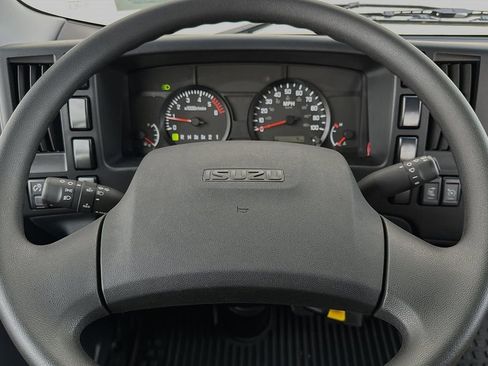 Used 2024 Isuzu NPR RWD image 16