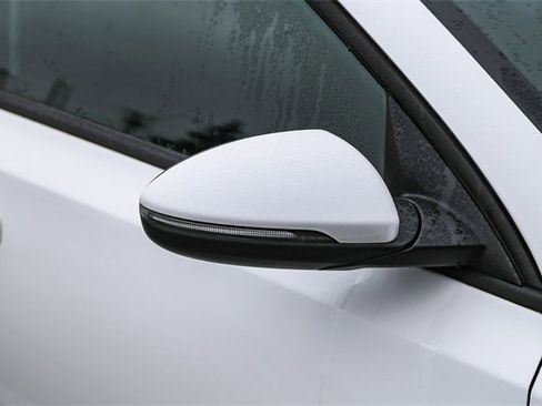 Used 2023 Kia Forte LXS w/ LXS Technology Package image 6