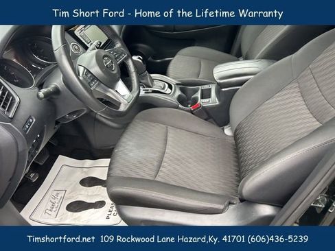 Used 2020 Nissan Rogue SV image 8