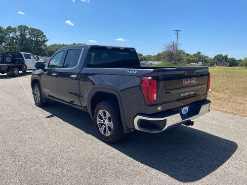 Used 2025 GMC Sierra 1500 SLT AWD/4WD image 3