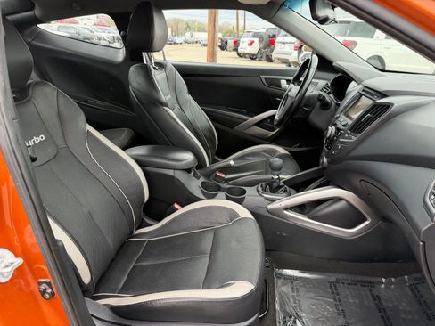 Used 2014 Hyundai Veloster Turbo image 23