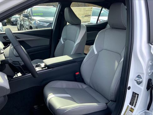 New 2026 Toyota Camry SE image 9