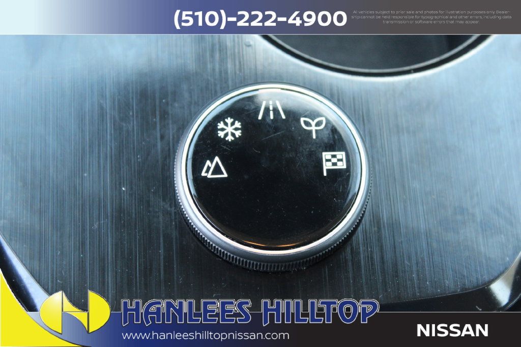 Used 2025 Nissan Rogue SV AWD/4WD image 20