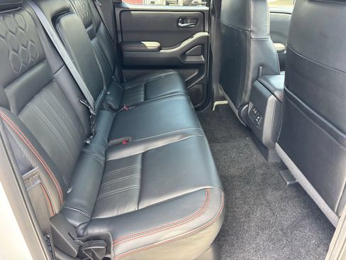 Used 2023 Nissan Frontier PRO-4X w/ Pro-4X Premium Package AWD/4WD image 23