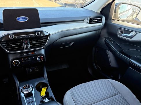 Used 2021 Ford Escape SE image 13