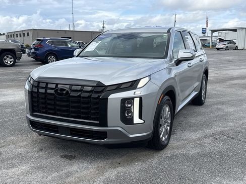 Certified 2023 Hyundai Palisade SE w/ Cargo Package AWD/4WD image 4