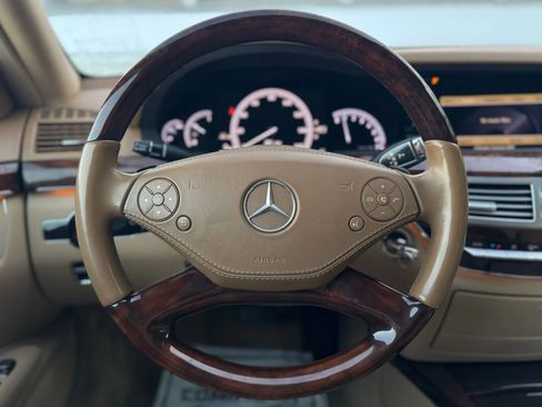 Used 2013 Mercedes-Benz S 550 S 550 4MATIC Sedan 4D image 24