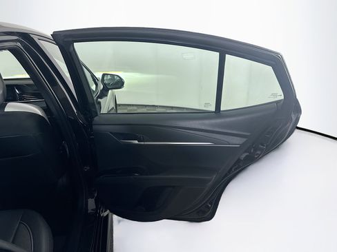 Used 2025 Toyota Camry SE image 31