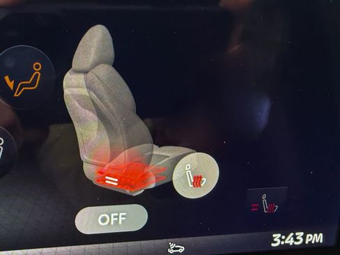 New 2026 Nissan Kicks SR w/ Cold Weather Package image 12