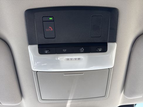 Used 2024 Nissan Pathfinder SV FWD image 35