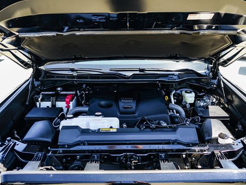 New 2026 Toyota Tundra SR5 w/ SR5 Convenience Package AWD/4WD image 13