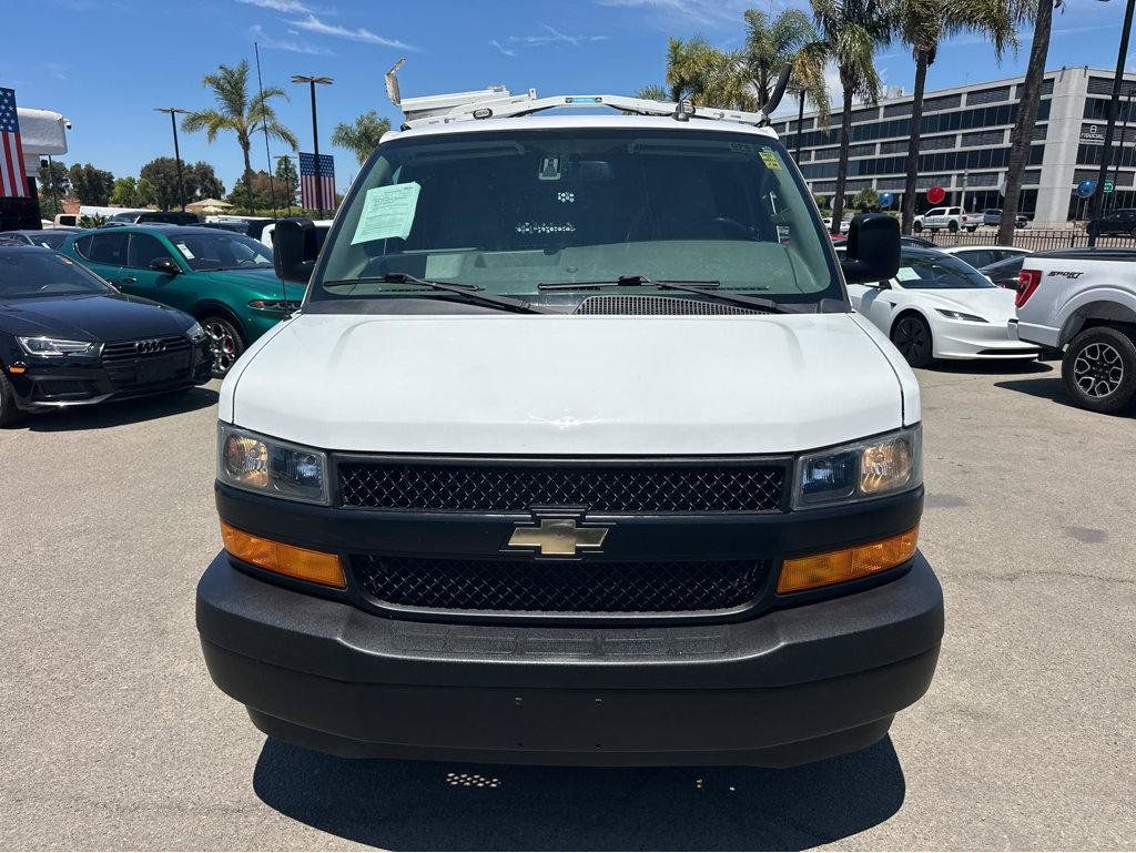 Used 2018 Chevrolet Express 2500 w/ Driver Convenience Package RWD image 2