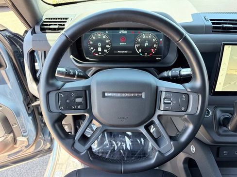 Used 2022 Land Rover Defender 110 X-Dynamic SE AWD/4WD image 10