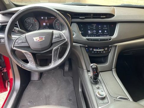 Certified 2021 Cadillac XT5 Premium Luxury FWD image 14