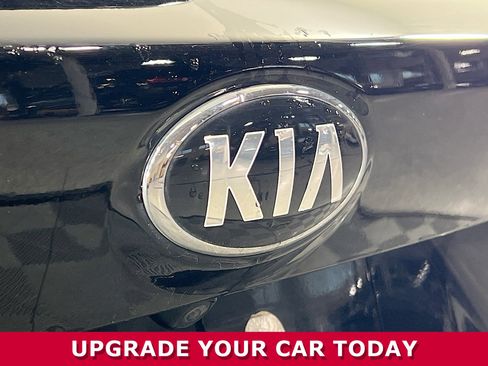 Used 2021 Kia Sorento EX image 32
