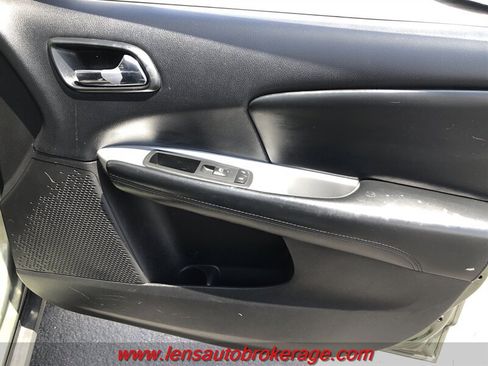 Used 2016 Dodge Journey SE w/ Flexible Seating Group FWD image 23