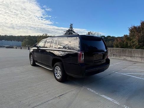 Used 2020 GMC Yukon XL SLT image 7