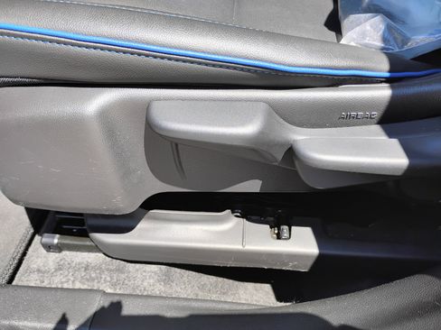 Used 2025 Buick Envista Sport Touring FWD image 24