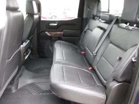 Used 2021 Chevrolet Silverado 1500 LT Trail Boss w/ Convenience Package II image 11